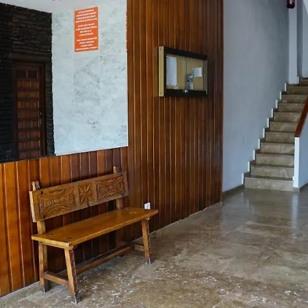 En Complejo Residencial Con Piscina *